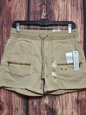 Sonoma Ultra Comfort Waistband Women’s Tan Cargo Shorts Size 2.